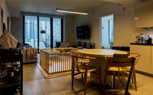 Building Photo - 1010 Brickell Ave