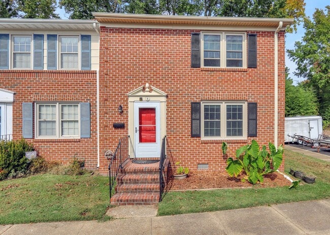 Photo - 2 Charles Parish Dr House