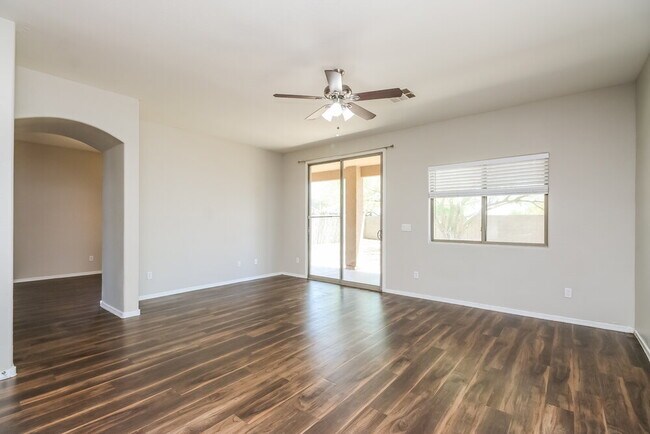 Building Photo - 41291 N Cambria Dr