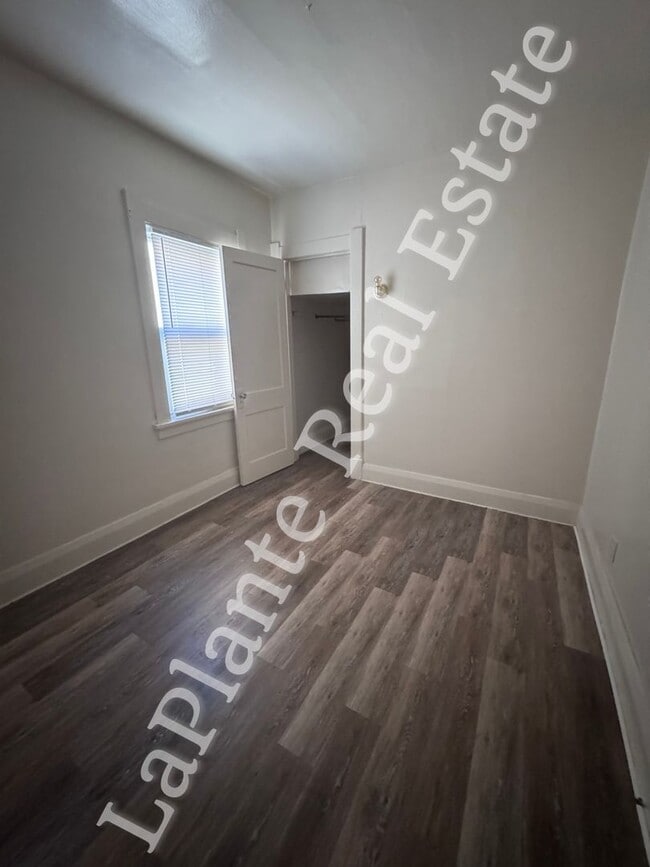 Foto del edificio - 1308 Goodale Ave