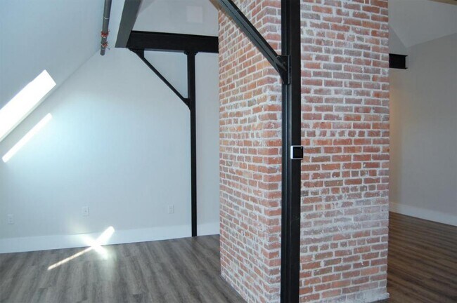 Building Photo - 155 Ararat St #303
