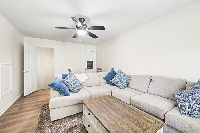 Building Photo - 3BR/2BA Home in Franklin