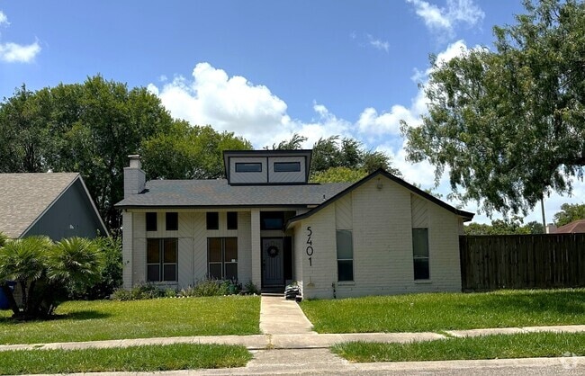 Building Photo - 5401 Crossgate Dr S