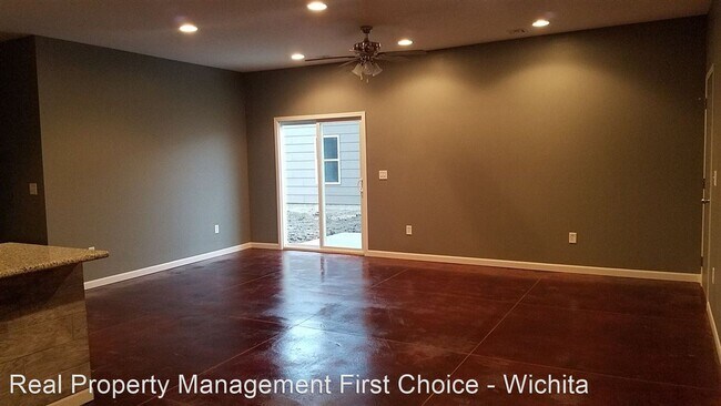 Foto del edificio - 3 br, 2 bath House - 5293 N Cypress Cir