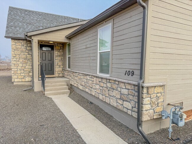 Foto del edificio - Cozy Single-Family Home with large yard in Caldwell