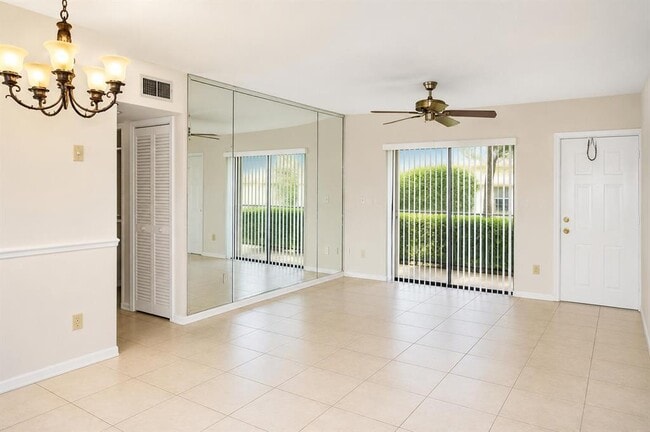 Building Photo - 11000 Royal Palm Blvd