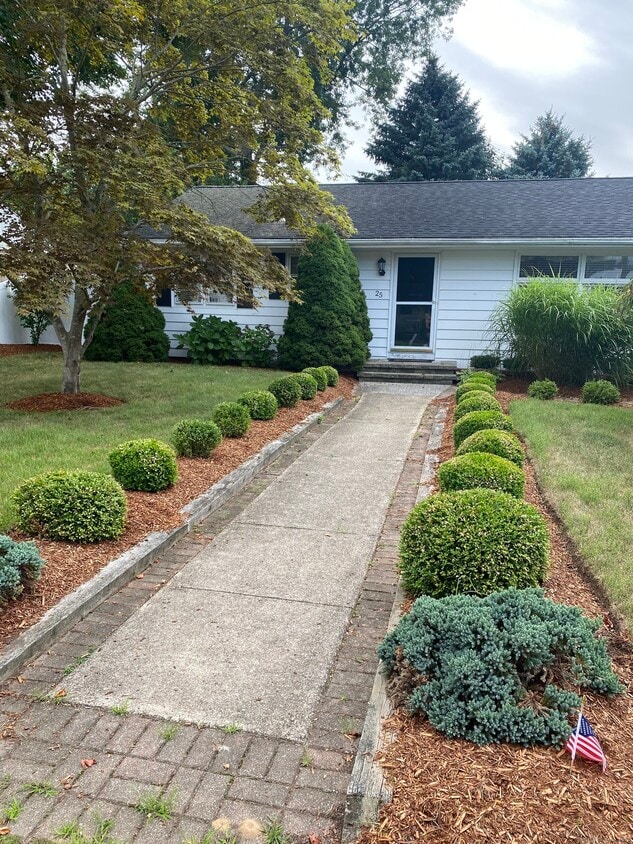 Primary Photo - 25 Fenwood Rd