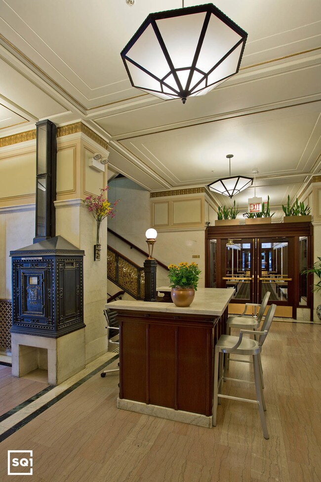 Loop Tall Ceilings And Modern Kitchen Apartment For Rent In