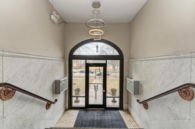 Foto del edificio - 6501 S Kimbark Ave