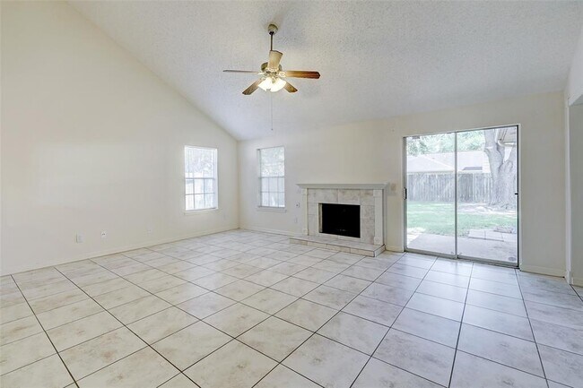 Building Photo - 21419 Park Orchard Dr