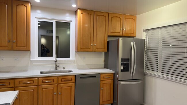 Building Photo - 1632 Albemarle Way