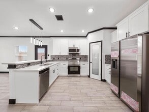 Building Photo - 4737 Reed Rd