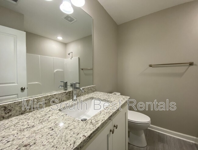 Foto del edificio - 2400 Loop Acres Dr
