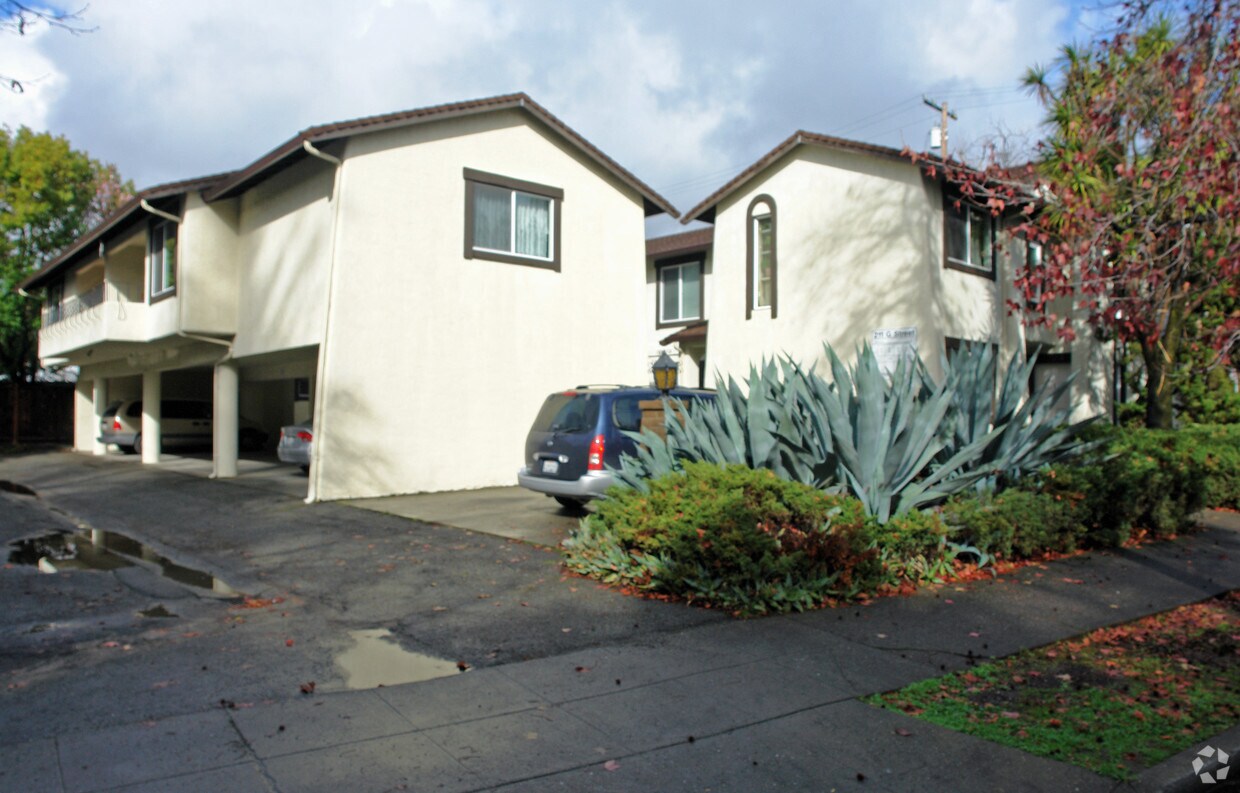 Primary Photo - 211 G St
