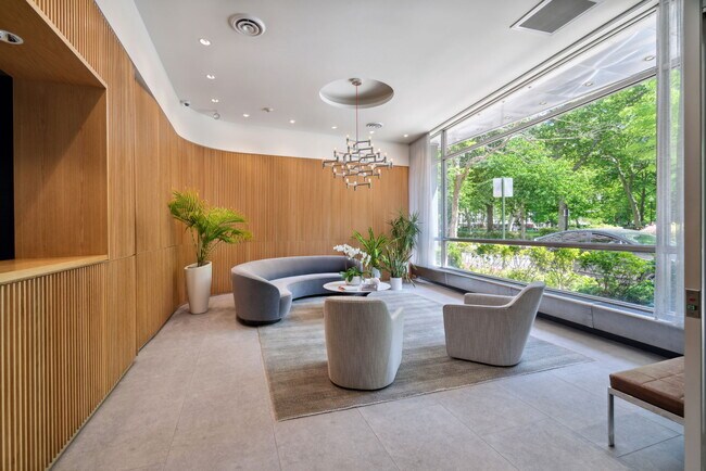 Foto del edificio - 220 W Rittenhouse Sq