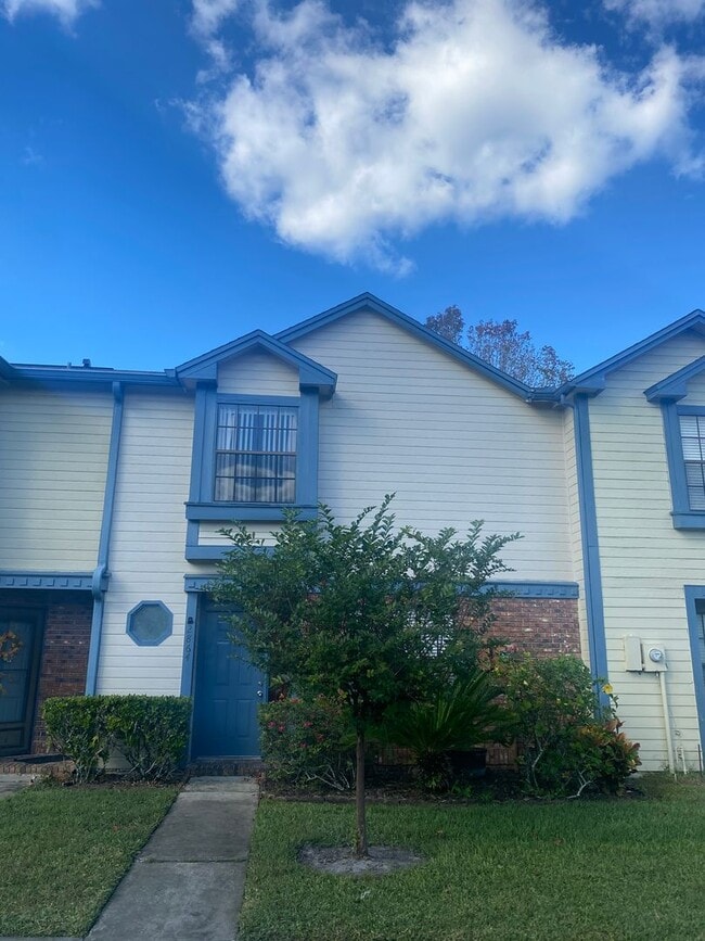 Building Photo - 2864 Wareham Ct