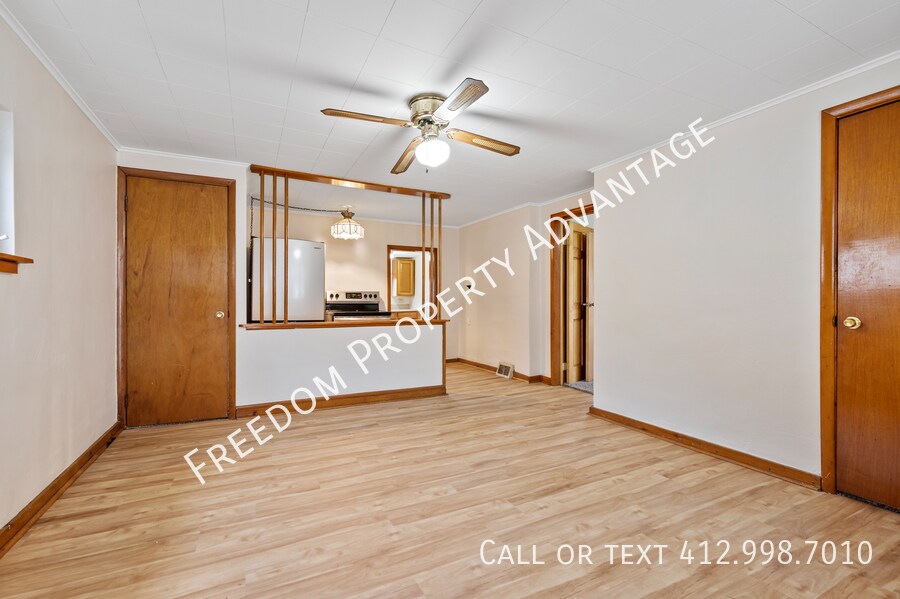 Primary Photo - 2047 Redrose Ave Unit 2 - Carrick