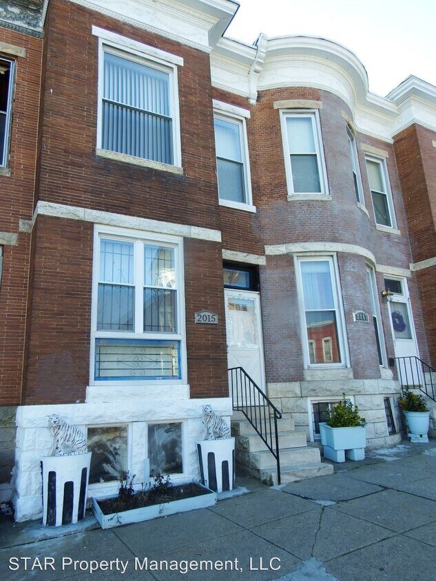 Foto principal - 3 br, 3.5 bath House - 2015 East North Ave.