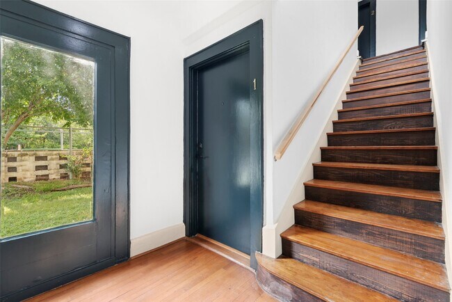 Foto del edificio - 1516 Bonnie Brae St