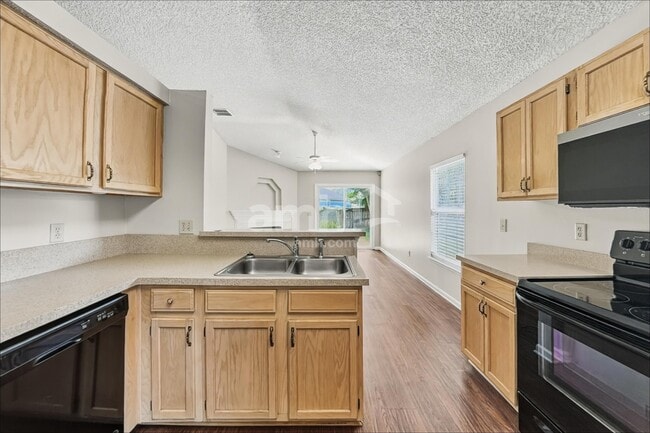 Building Photo - 1819 Harbor Island Dr