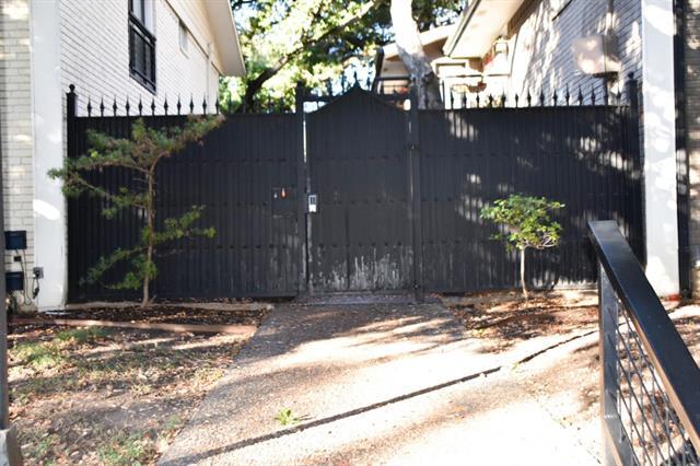 Building Photo - 7807 Meadow Park Dr