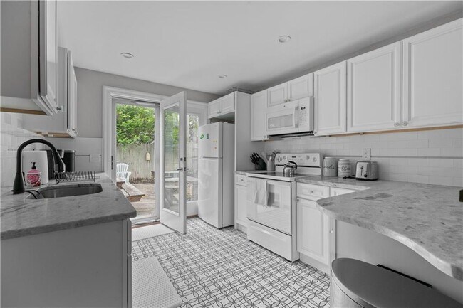 Foto del edificio - 19 Warren Ave