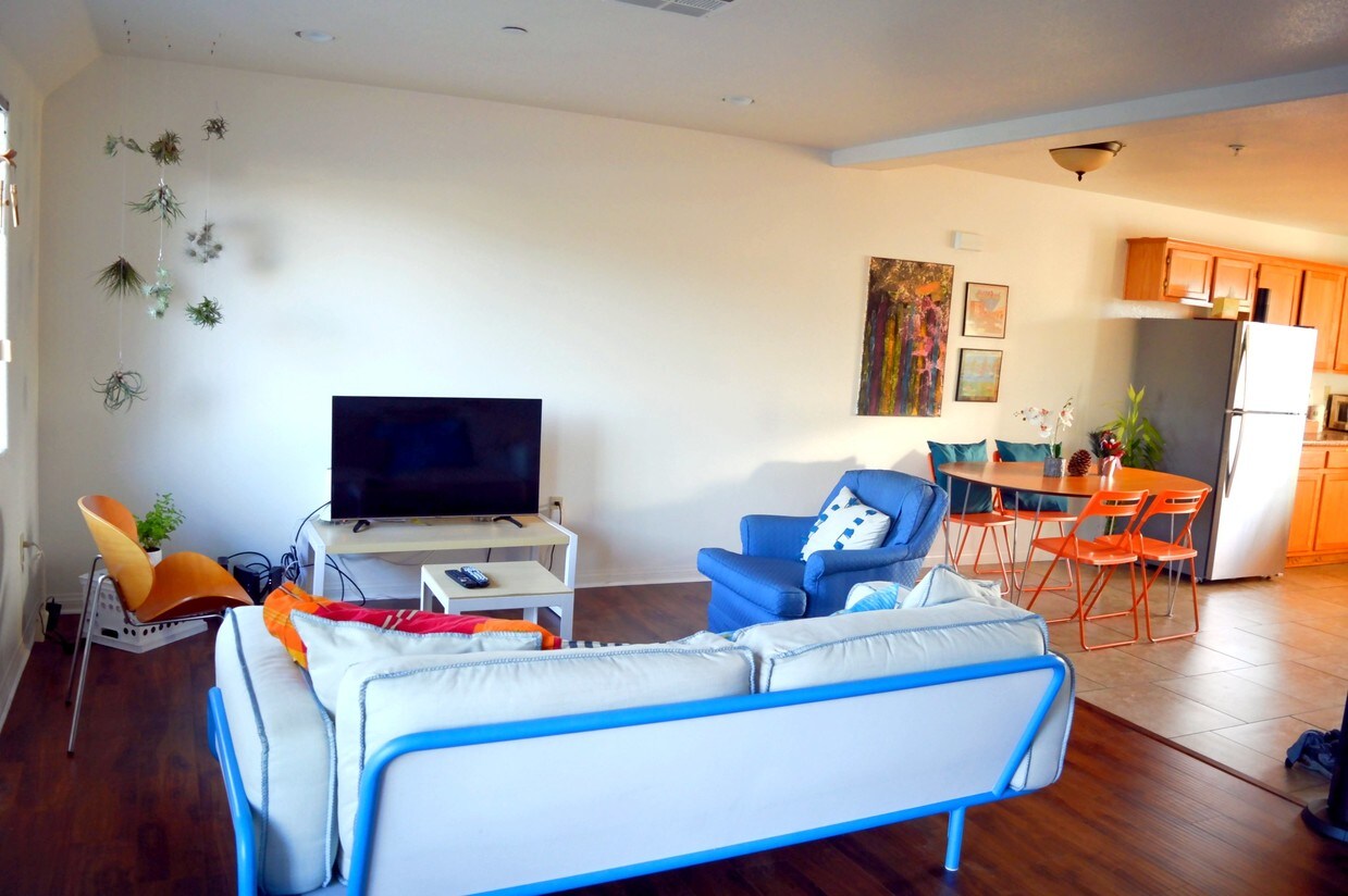 Foto principal - 1210 W 39th St