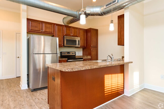 Building Photo - North Plymouth Terrace