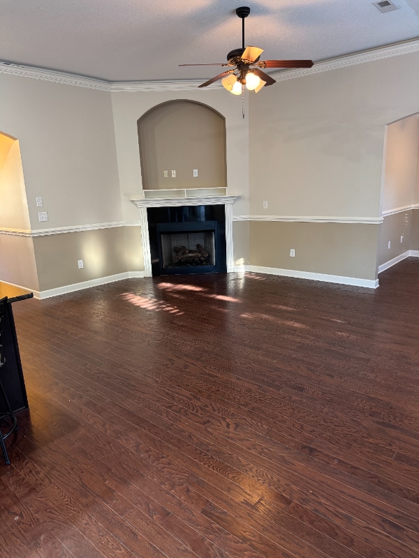 Foto del edificio - 710 Grays Harbor Ct