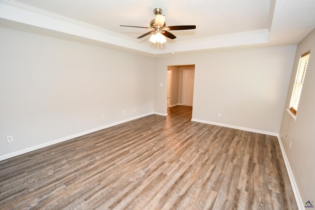 Foto del edificio - 295 Johnson Rd