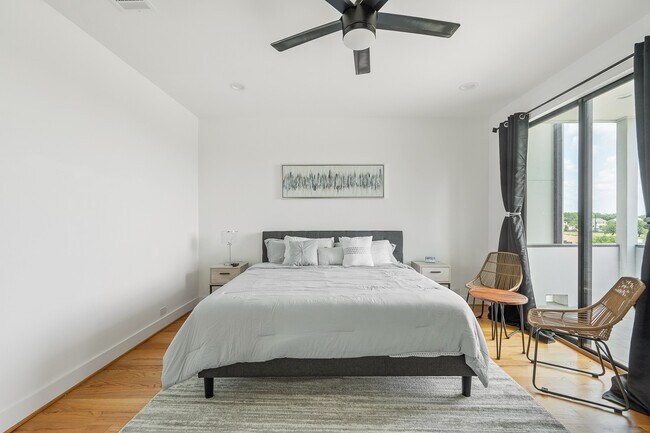 Foto del edificio - 2239 N MacGregor Way