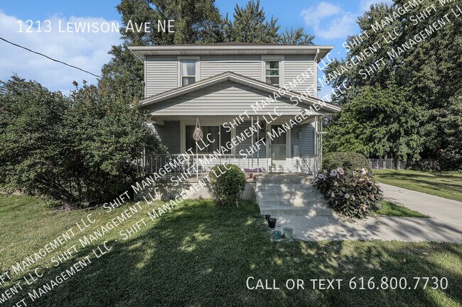 Building Photo - 1213 Lewison Ave NE