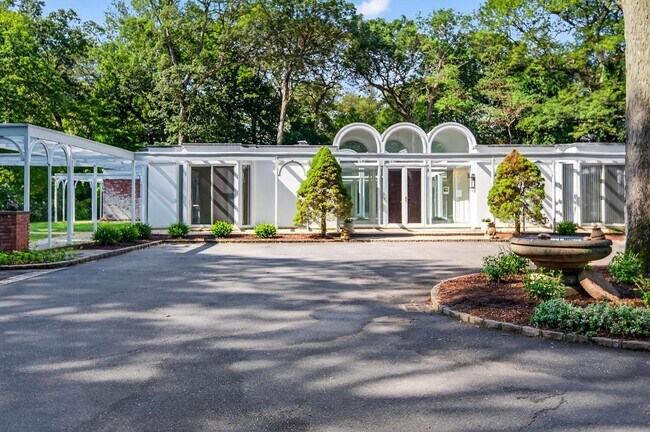 Foto del edificio - 156 Horseshoe Rd