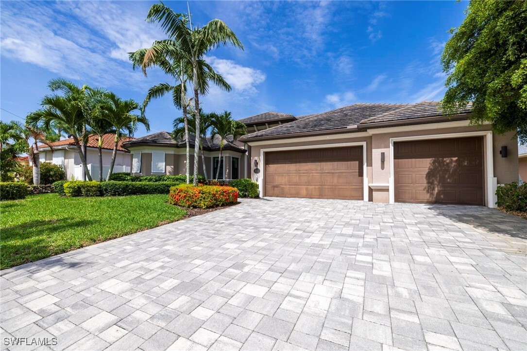 Primary Photo - 4220 SW 10th Ave