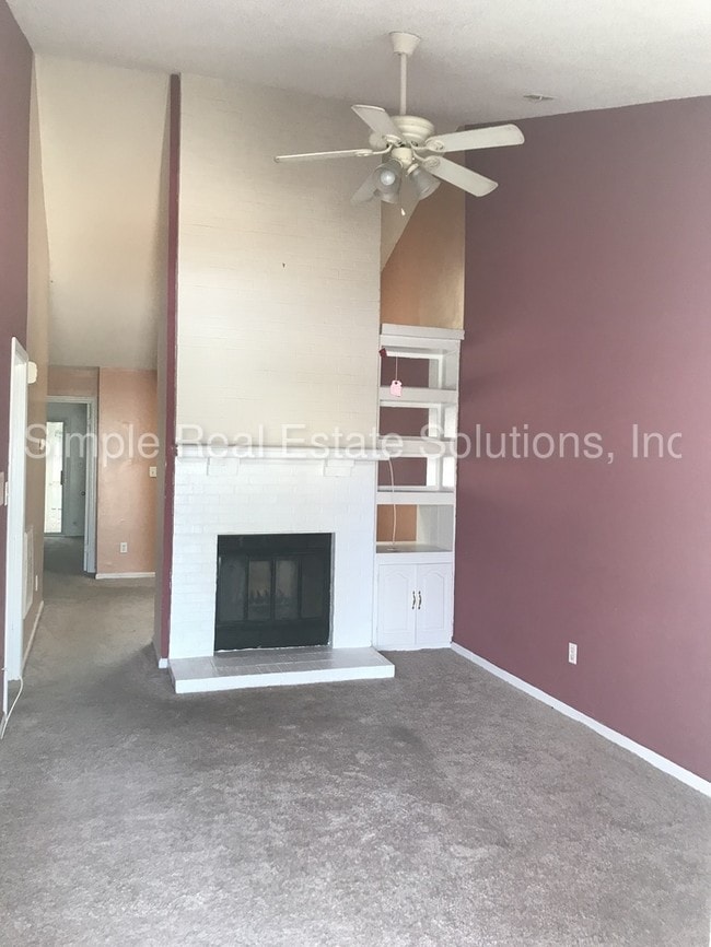 Building Photo - RENT TO OWN THIS TOWNHOUSE!