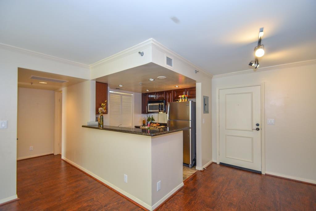 3525 Sage Rd Unit 208, Houston, TX 77056 Condo for Rent in Houston