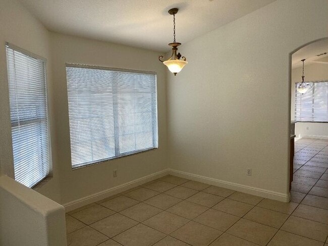 Building Photo - First Show: The first open showing is on 2/4 at 4PM. Please be prompt. We will be processing any ...