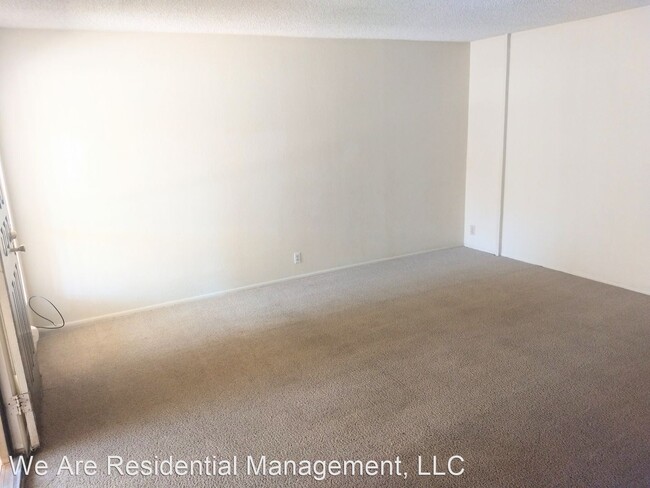 Foto del edificio - 2 br, 2 bath House - 9013 W. Elm St Unit 5