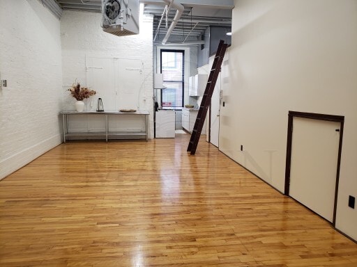 Building Photo - 145 Pearl St