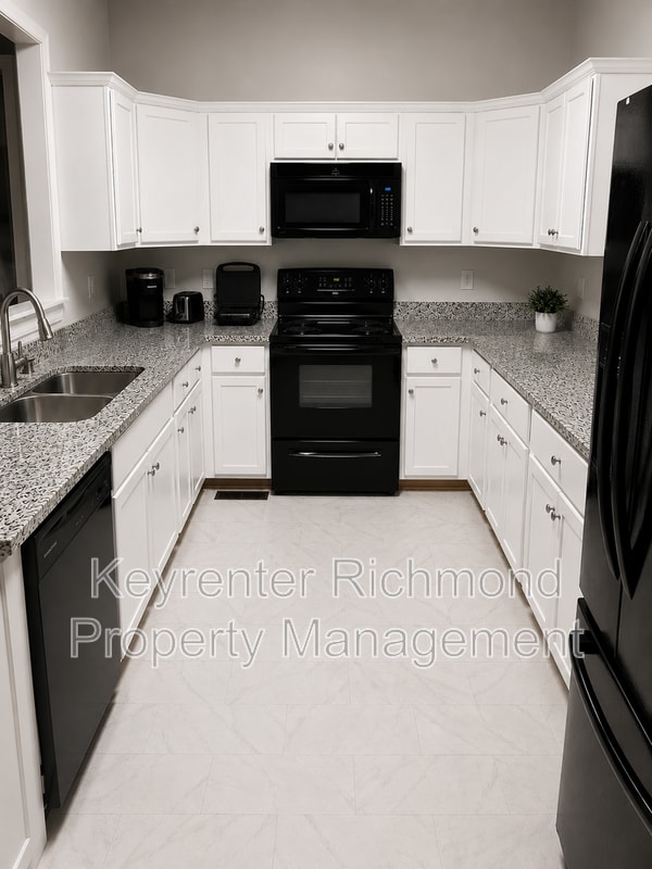 Building Photo - 117 E 13th St