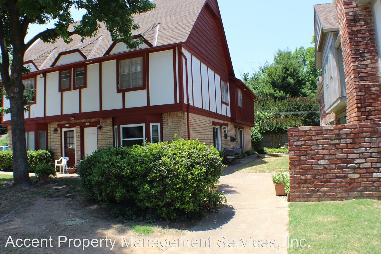 Primary Photo - 2532 S Florence Dr