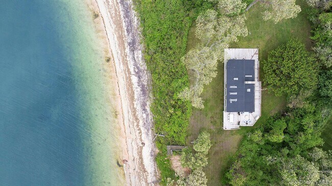 Foto del edificio - 31059 Middle Rd