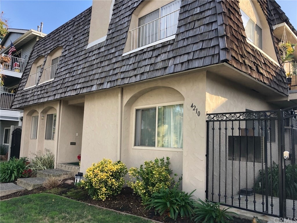 Foto principal - 4210 E 5th St