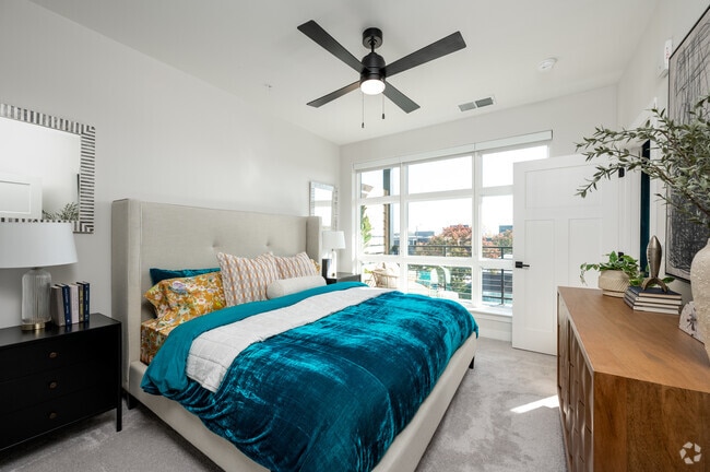 1BR, 1BA - 707SF - Bedroom - Vanguard at 16 Tech