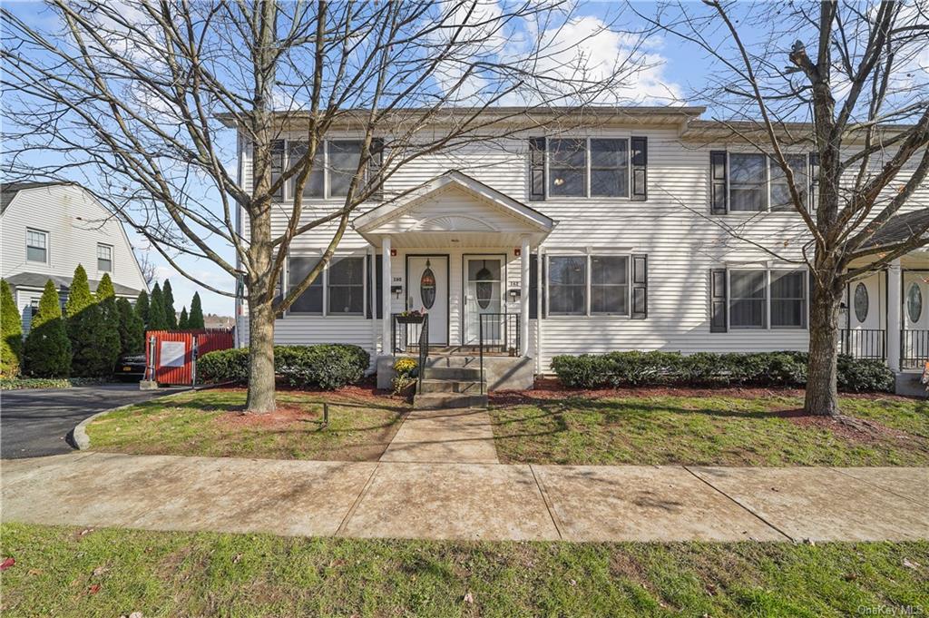 Foto principal - 162 Harding Ave