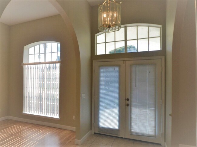 Building Photo - 855 Palm Cove Dr