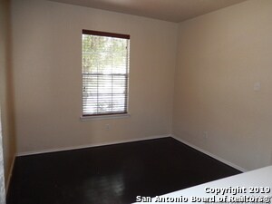 Building Photo - 407 Amberdale Oak