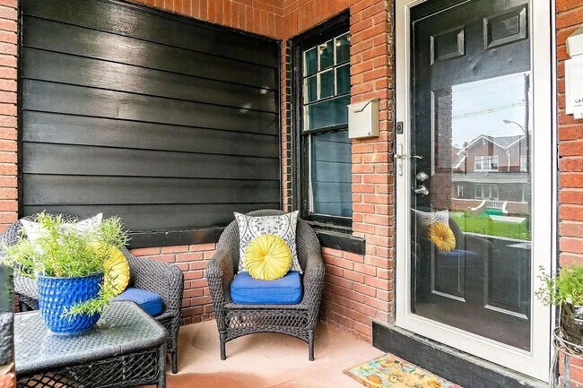 Foto del edificio - Renovated 2 Bed, 2 Bath Near Nationwide Hospital - Pet Friendly!
