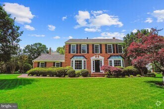 Building Photo - 8300 Centerbrook Pl