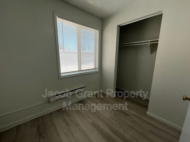 Building Photo - 575 Tiger Ave